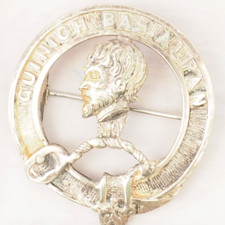 Vintage Mac Alpine-Mc Alpine Clan Crest Scottish Cap Badge White Metal.