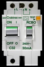CRABTREE 32 AMP CURVE C 10kA