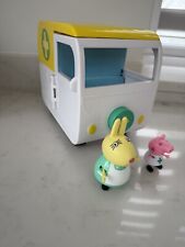 Peppa Pig Mobile Medical Centre  ambulance With Figures.