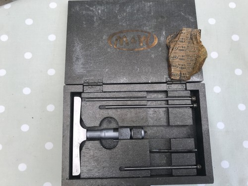 Moore wright micrometer - &,