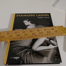 stainless ladies by Dirk