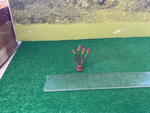 Vintage britains lead - lead, floral