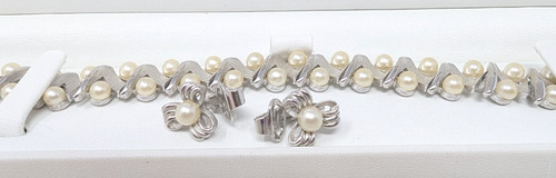 Vintage crown trifari - crown,