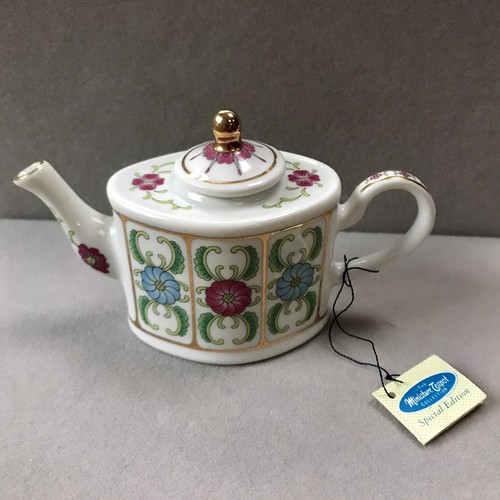 Porcelain art miniature - porcelain,