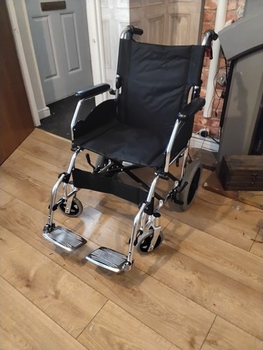 Foldable wheel chair - foldable,