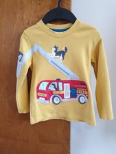 Frugi Doug Applique Top - Fire Engine, size 4 - 5 years (104 - 110).