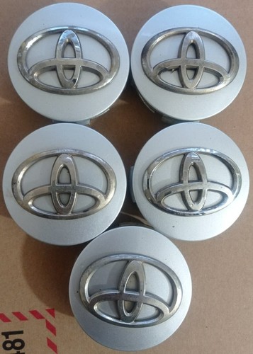 Genuine toyota auris - 1,