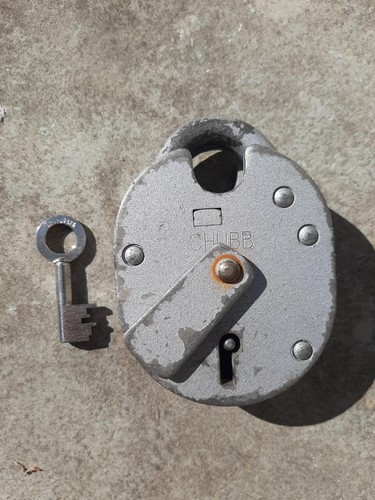 Vintage chubb 779 - chubb, heavy