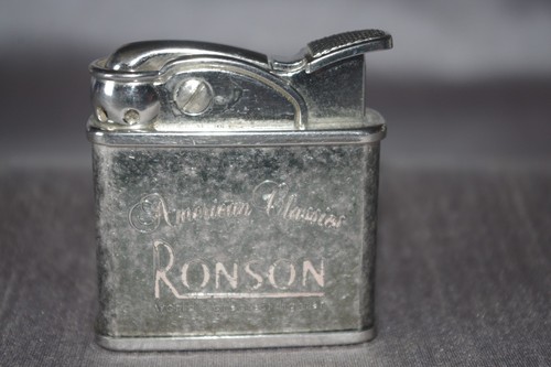 Vintage lighter ronson whale - lighter.,