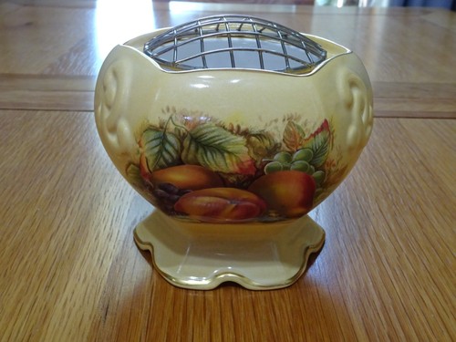 Vintage aynsley orchard - aynsley, gold