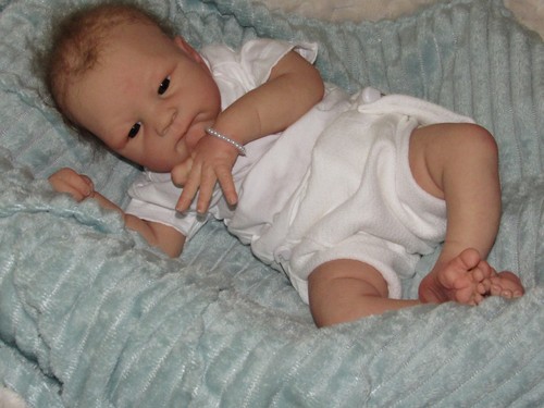 Reborn doll adalyn t - reborn,