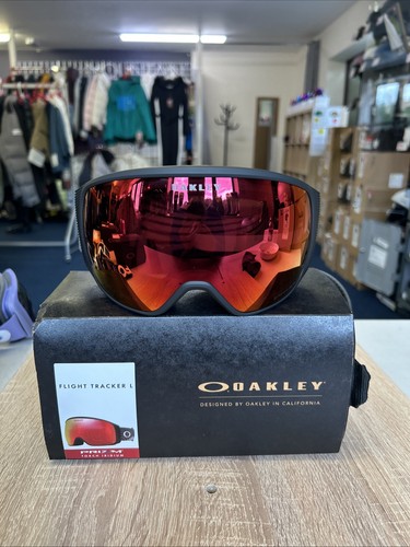 Oakley flight tracker - flight,