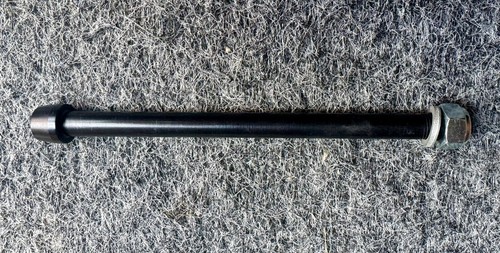 Intense rear axle 12mm 135mm - intense,