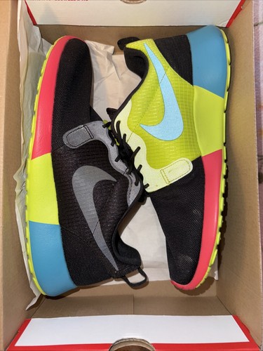 Nike womens roshe - size, 11