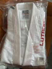Blitz jiujitsu Gi - white