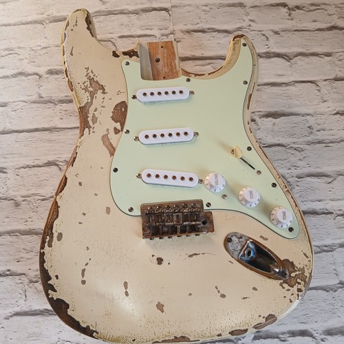 Relic ash style guitar body - st,