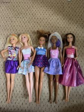 Barbie Modern Dolls Bundle