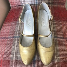 Freed dance shoes size 5 Gold