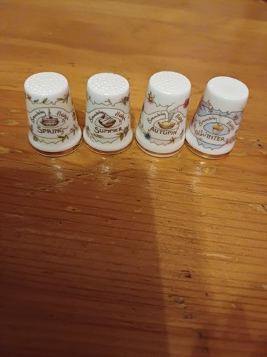 Set china thimbles - of, 4