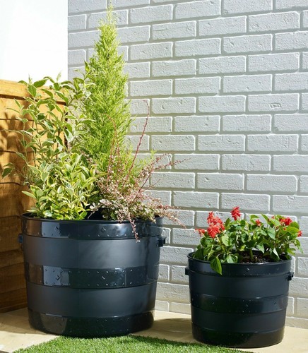 Black plastic planter plant - black,