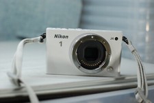 Nikon 1 J4 18.4mp Digital Camera Mirrorless Mint In Box 1488 Shutter Count