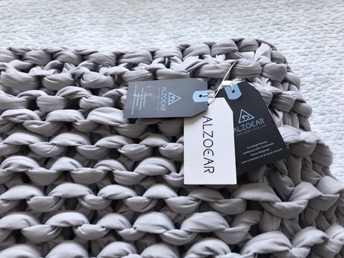 Nwt alzoear handmade chunky - nwt,