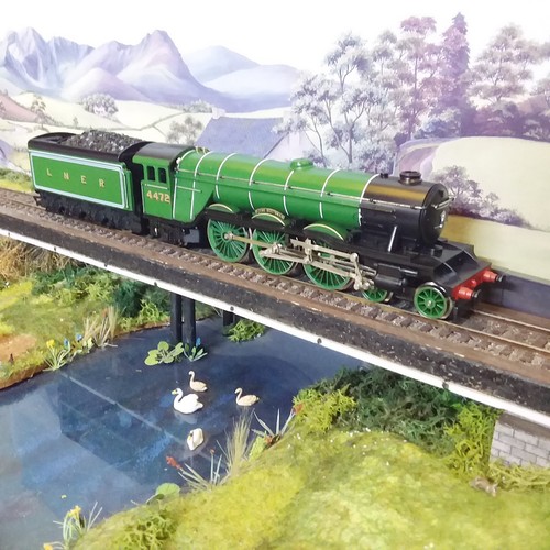 Hornby lner green - hornby,