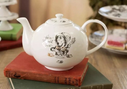Victoria and albert alice - victoria,