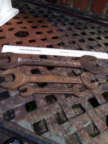 Vintage spanners by - 3,