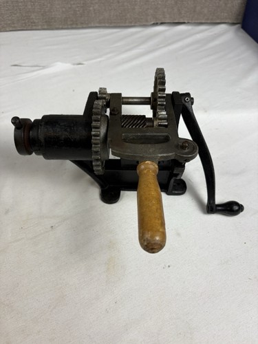 Vintage 109 hand crank - vintage,