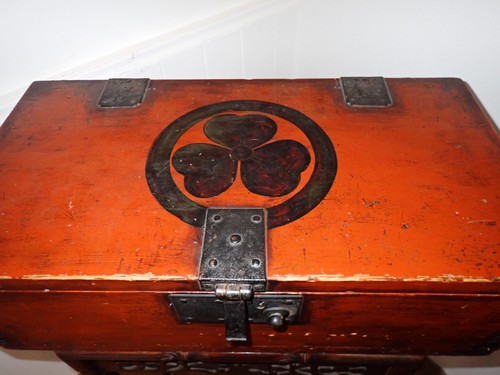 Antique japanese red lacquer - red,