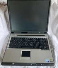 VINTAGE WINDOWS XP LAPTOP - RM
