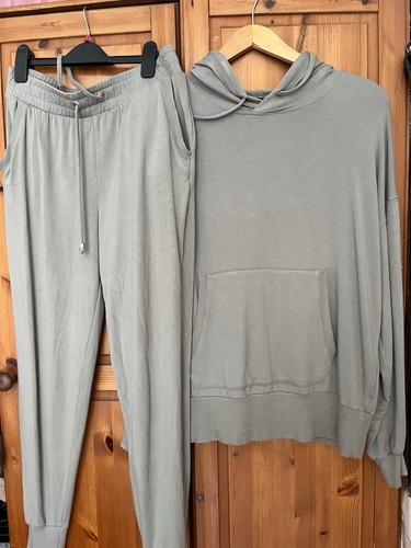 Women jog suit size - f&f,