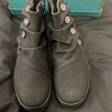 NEW Blowfish Malibu Firefly