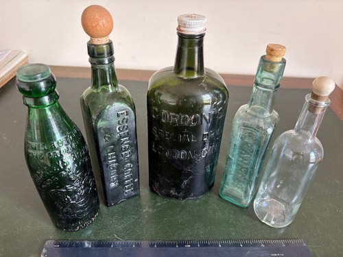 Vintage empty bottles gordon - empty,