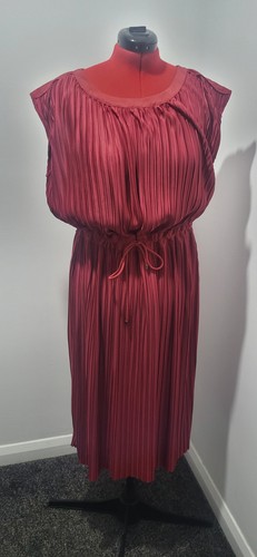Yest burgundy grecian style - yest,