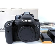 Canon EOS 7D 18.0 MP Digital