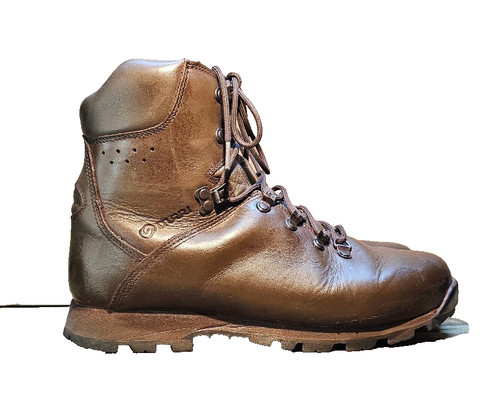 Lightweight hiking boots