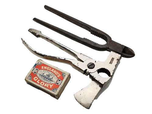 Antique steel crab - 2x,