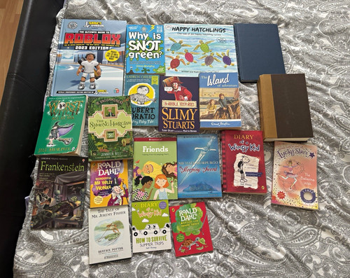 Childrens book bundle 19 - x,