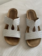 Pavers Sparkly Sandals Size 35