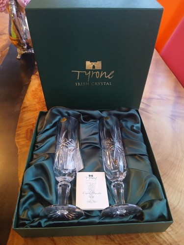 Pair tyrone irish - of,