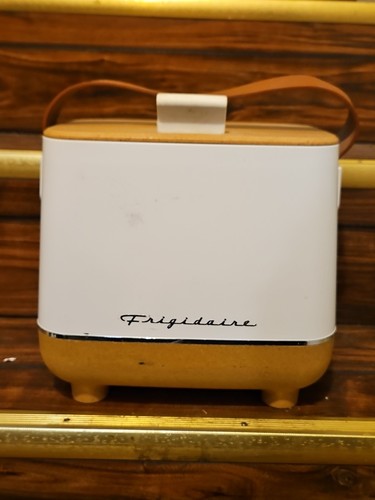 Fridgidaire personal mini - fridgidaire,
