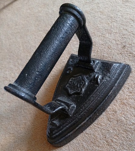 Victorian cast flat - victorian,