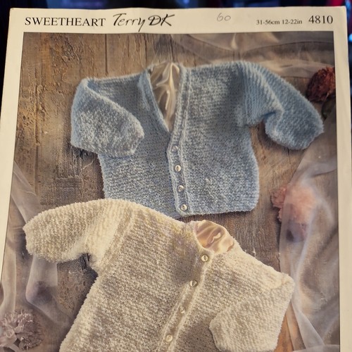 Hayfield 4810 knitting pattern - 4810,