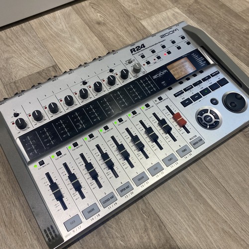 Zoom r24 multitrack recorder - zoom,