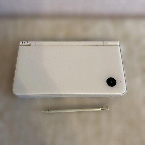 Nintendo dsi white console - nintendo,