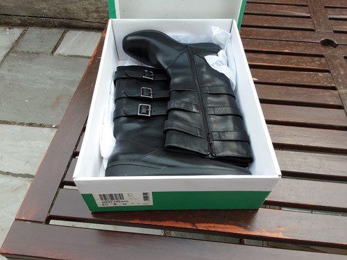 Black leather clarks boot