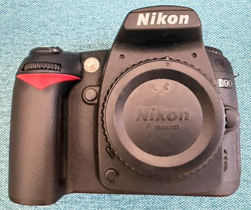 Nikon d90 camera body - ,