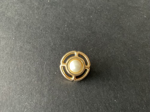 Old gold button - gold,